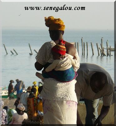 bebe-senegalais-sur-le-dos.JPG